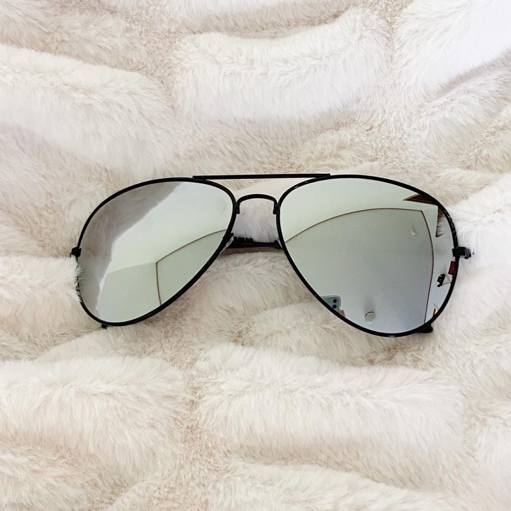 Aviator mirrored sunglasses WITH CASE